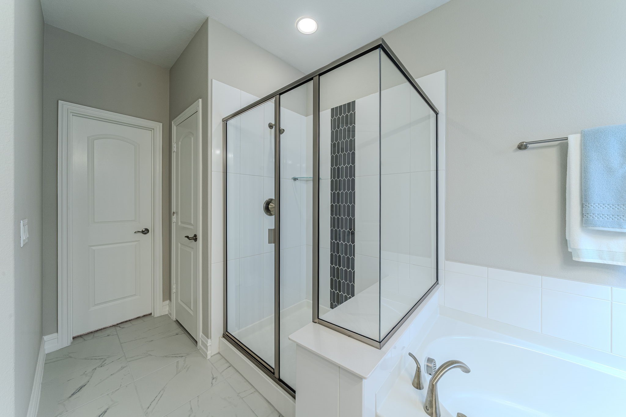 1048 Pinnacle Breeze Drive Fort Worth TX 76052