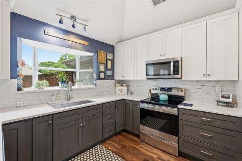 810 Sylvan Creek Drive Lewisville TX 75067