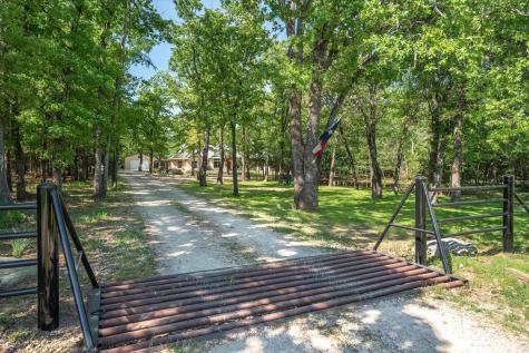 8004 County Road 2412 Quinlan TX 75474