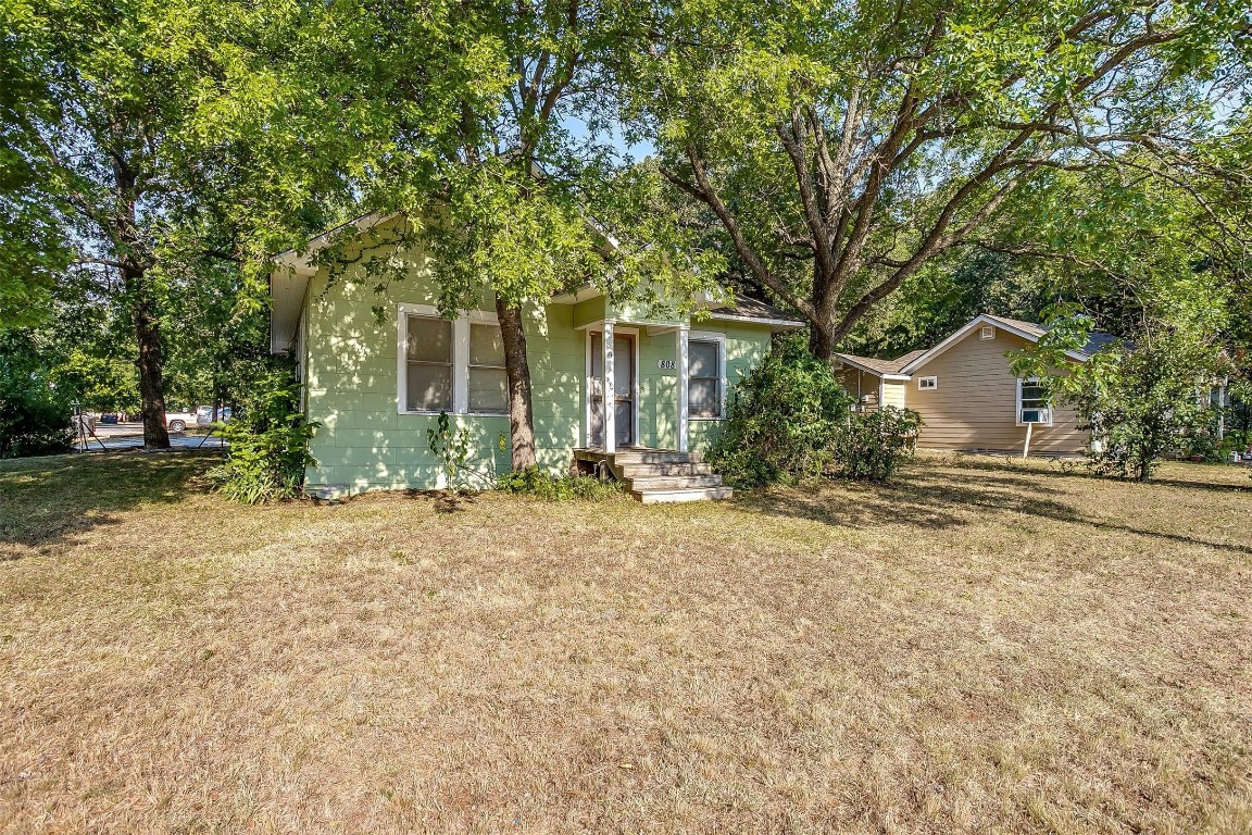808 S Wilhite Street Cleburne TX 76031