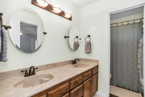 5918 Twin Willows Drive Arlington TX 76017