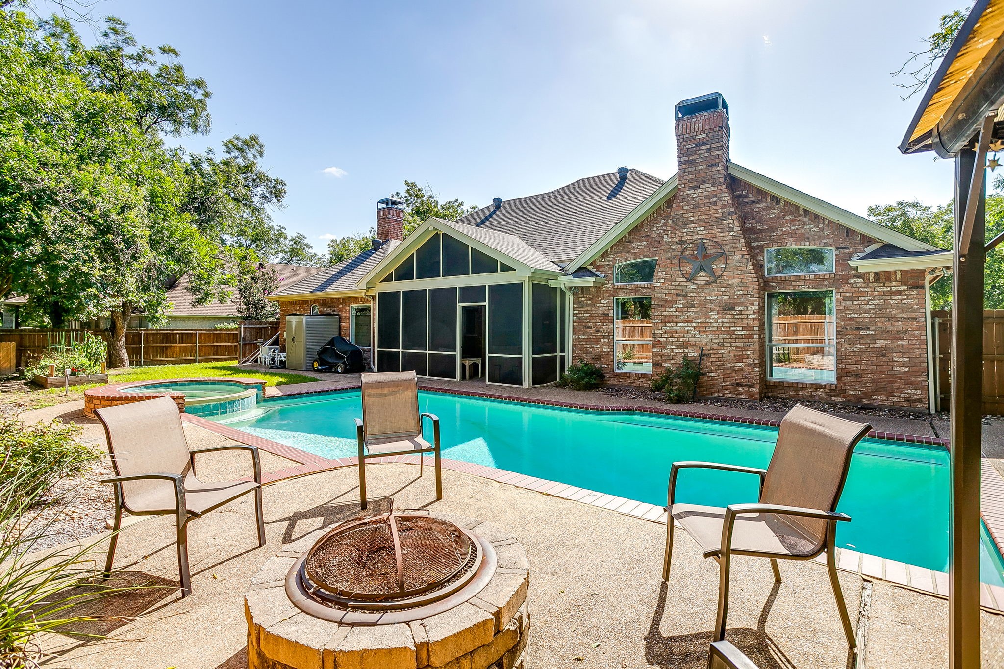 9406 S Longwood Drive Granbury TX 76049
