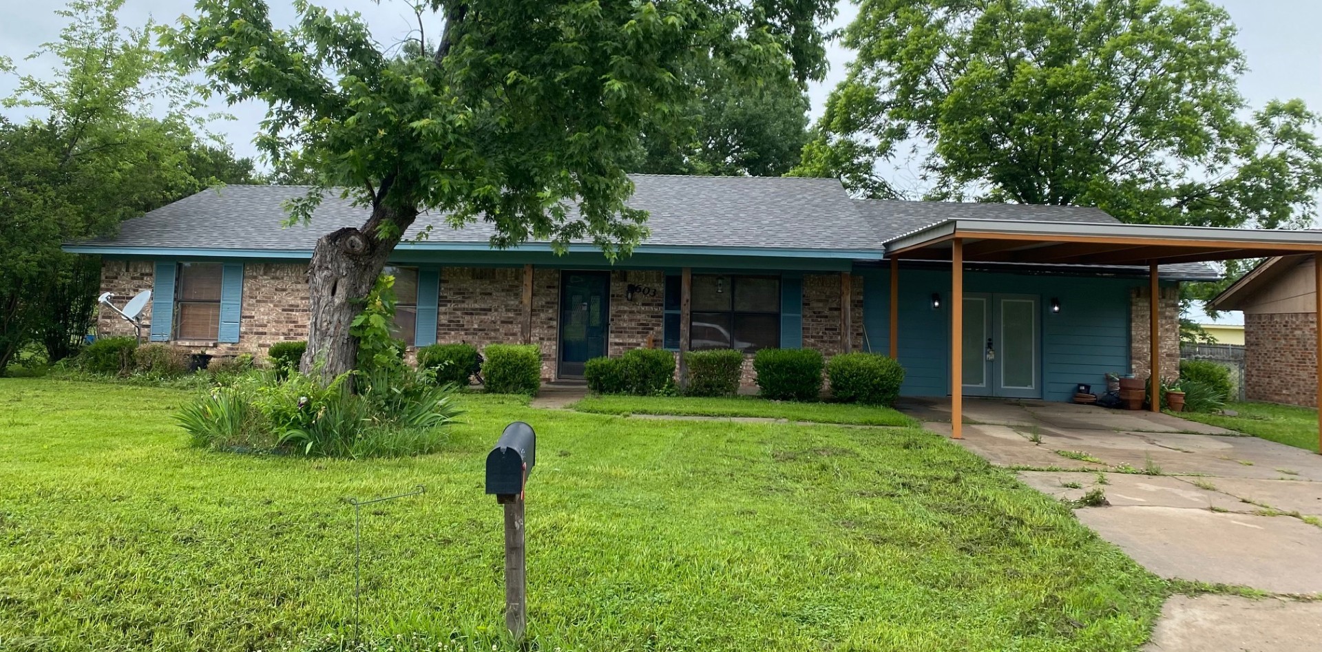 603 W 11th Street W Clarksville TX 75426