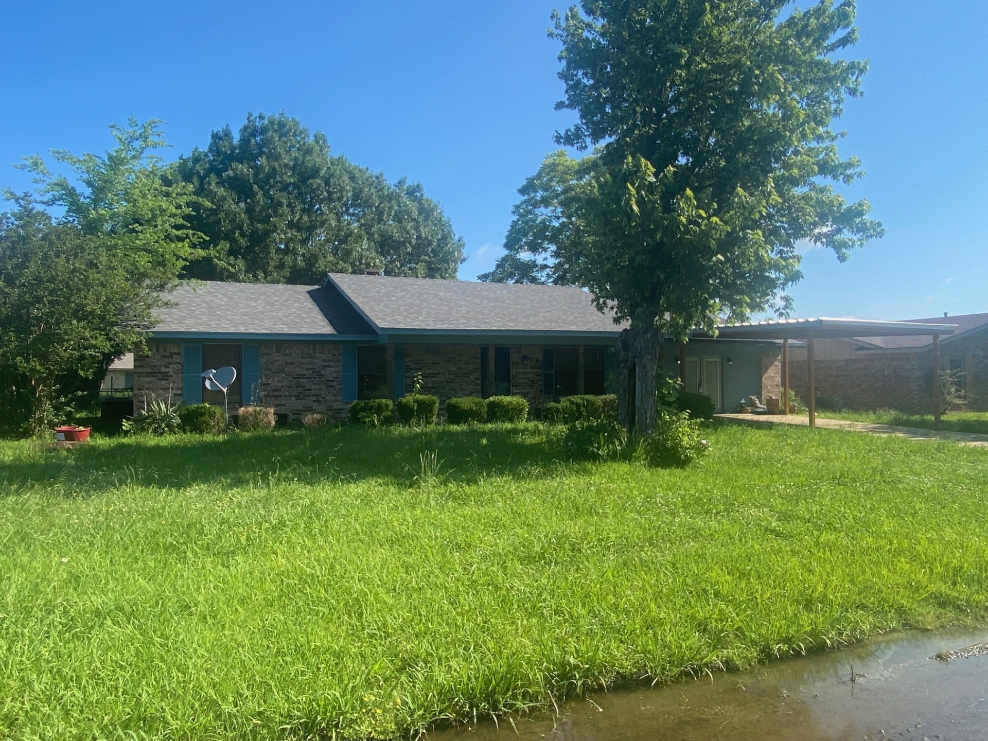 603 W 11th Street W Clarksville TX 75426