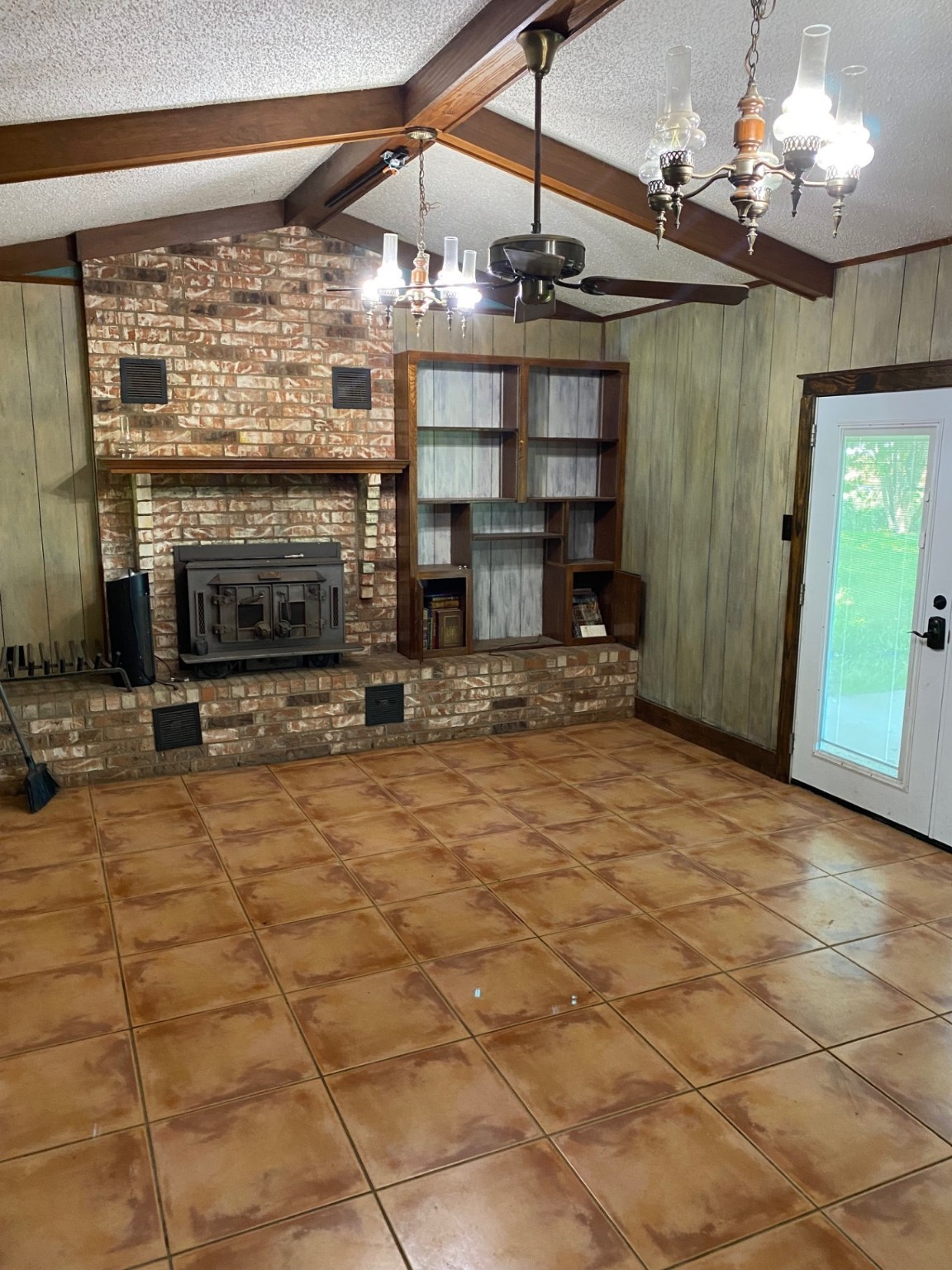 603 W 11th Street W Clarksville TX 75426