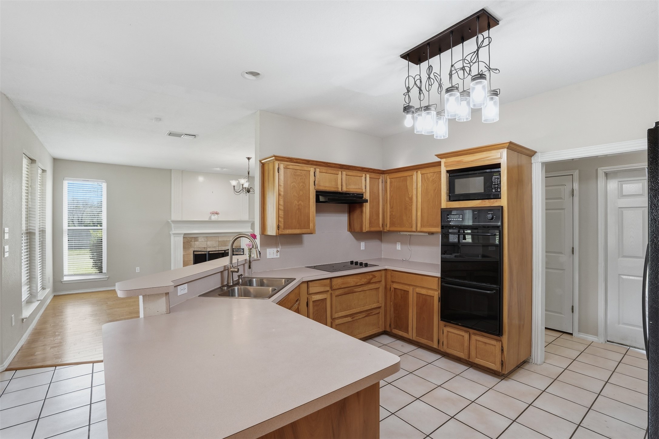 4121 Oakview Circle Alvarado TX 76009