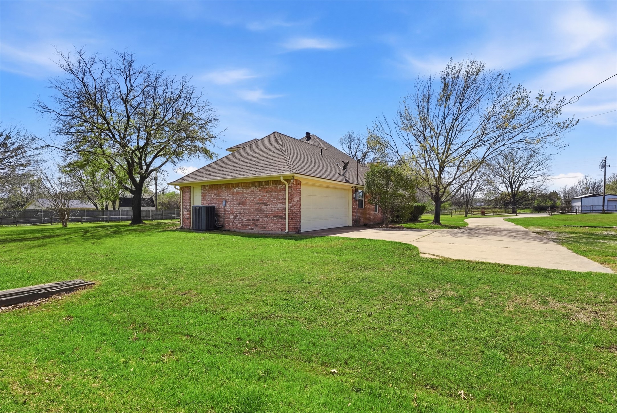 4121 Oakview Circle Alvarado TX 76009