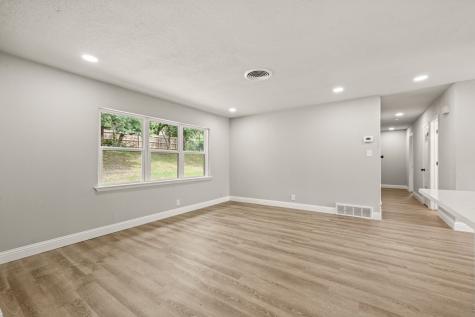 1307 Ravenwood Drive Arlington TX 76013