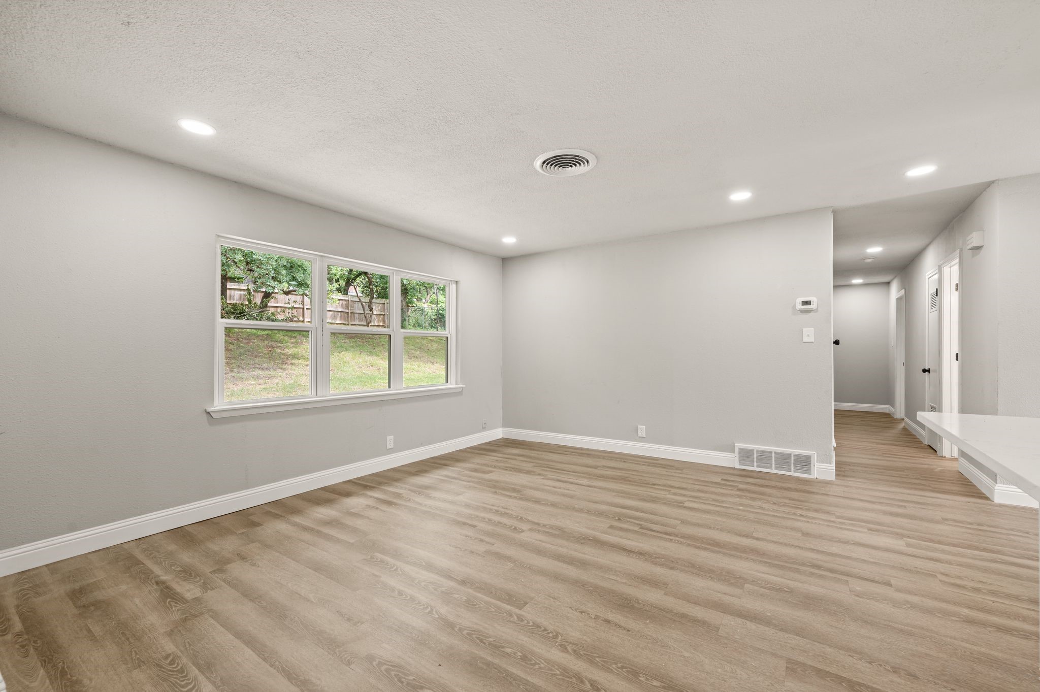 1307 Ravenwood Drive Arlington TX 76013
