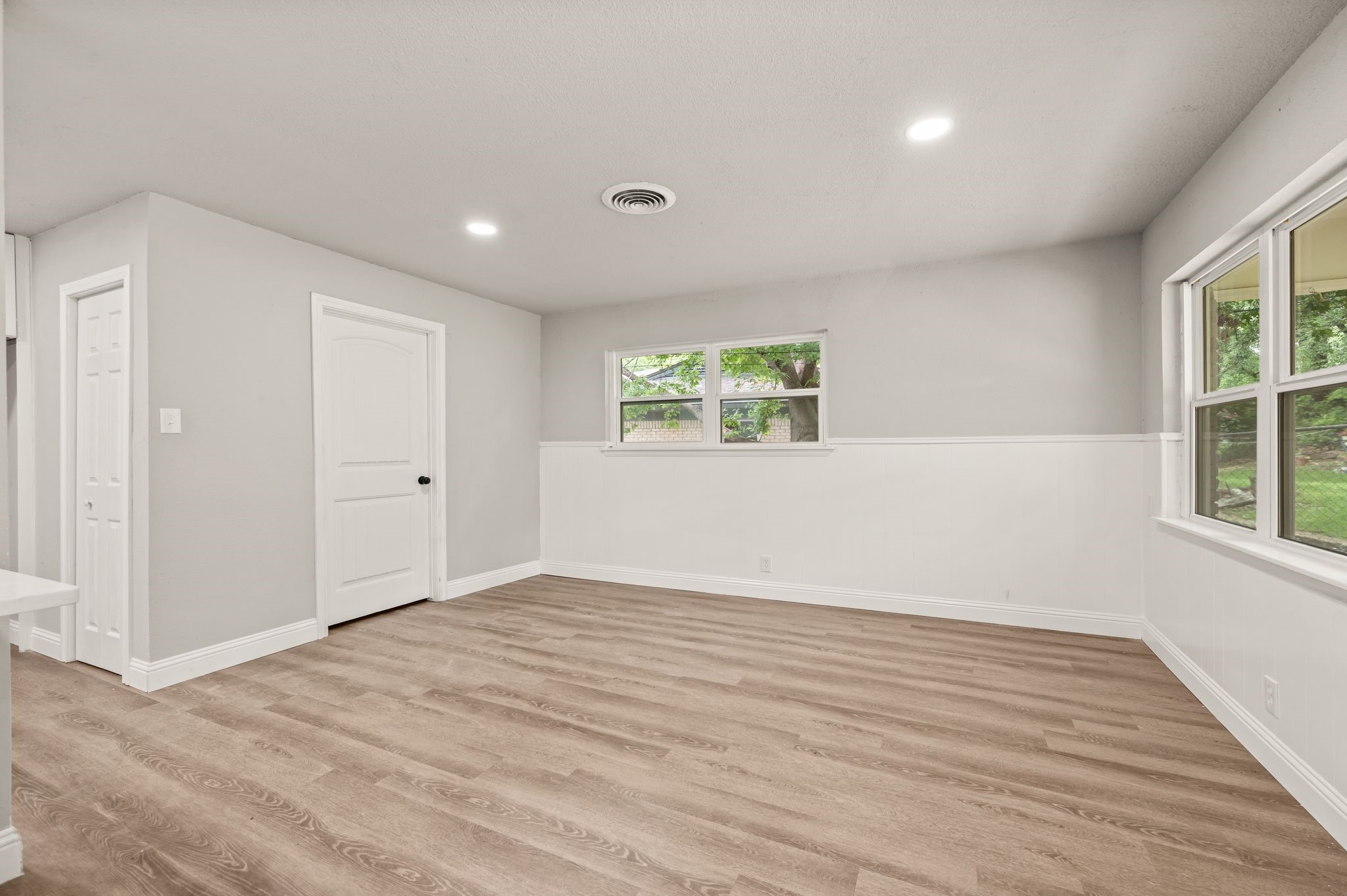 1307 Ravenwood Drive Arlington TX 76013