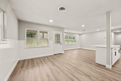1307 Ravenwood Drive Arlington TX 76013