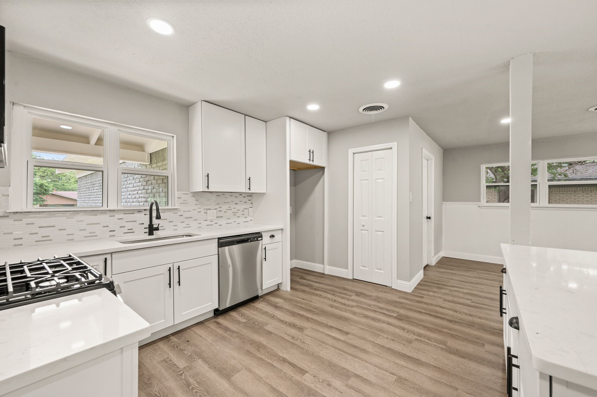 1307 Ravenwood Drive Arlington TX 76013