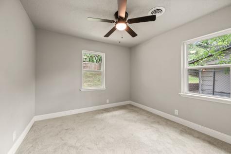 1307 Ravenwood Drive Arlington TX 76013
