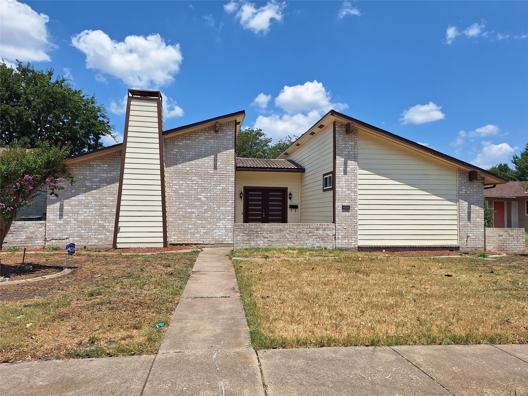 2005 Vail Drive Garland TX 75044