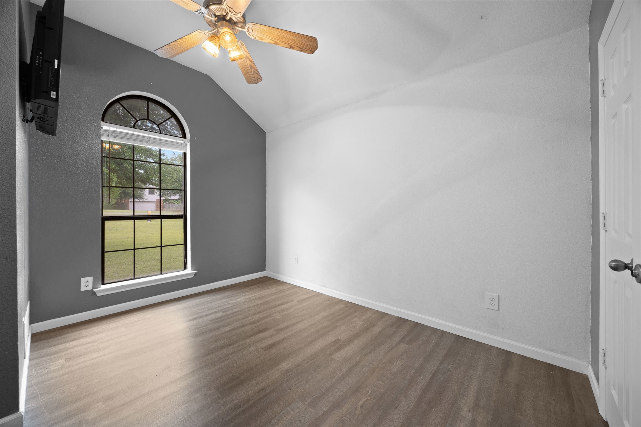607 Lark Lane Oak Leaf TX 75154