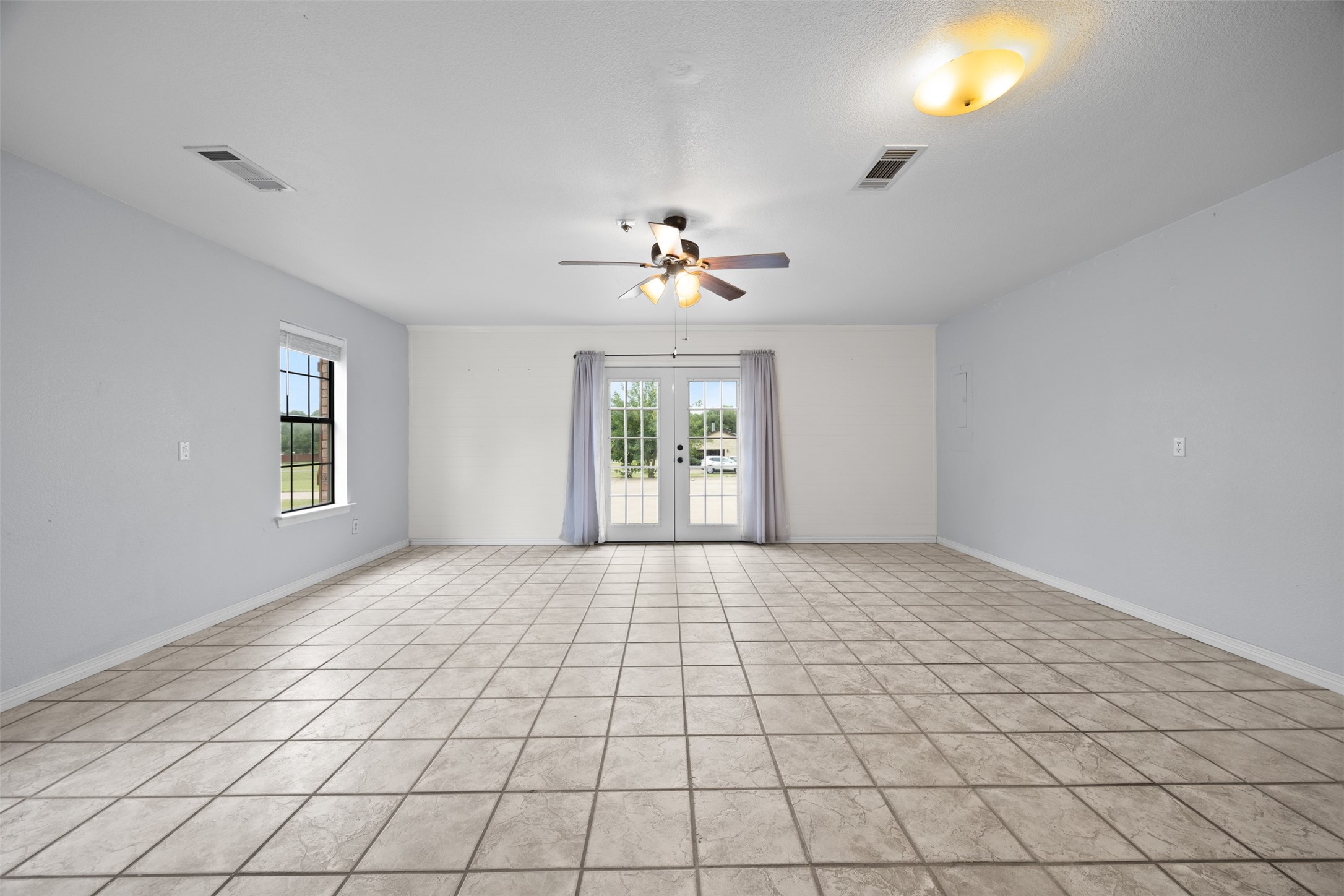 607 Lark Lane Oak Leaf TX 75154