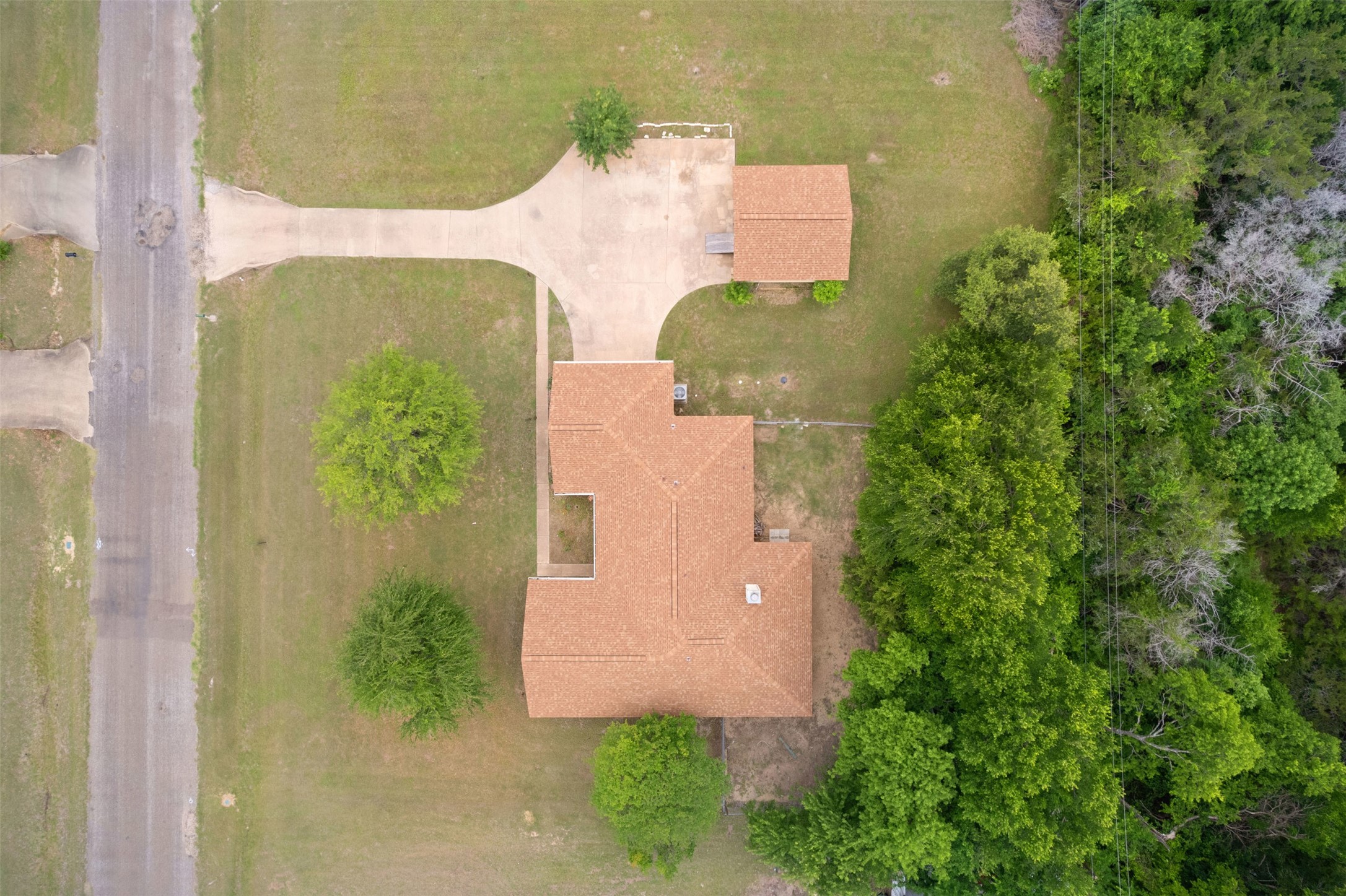 607 Lark Lane Oak Leaf TX 75154