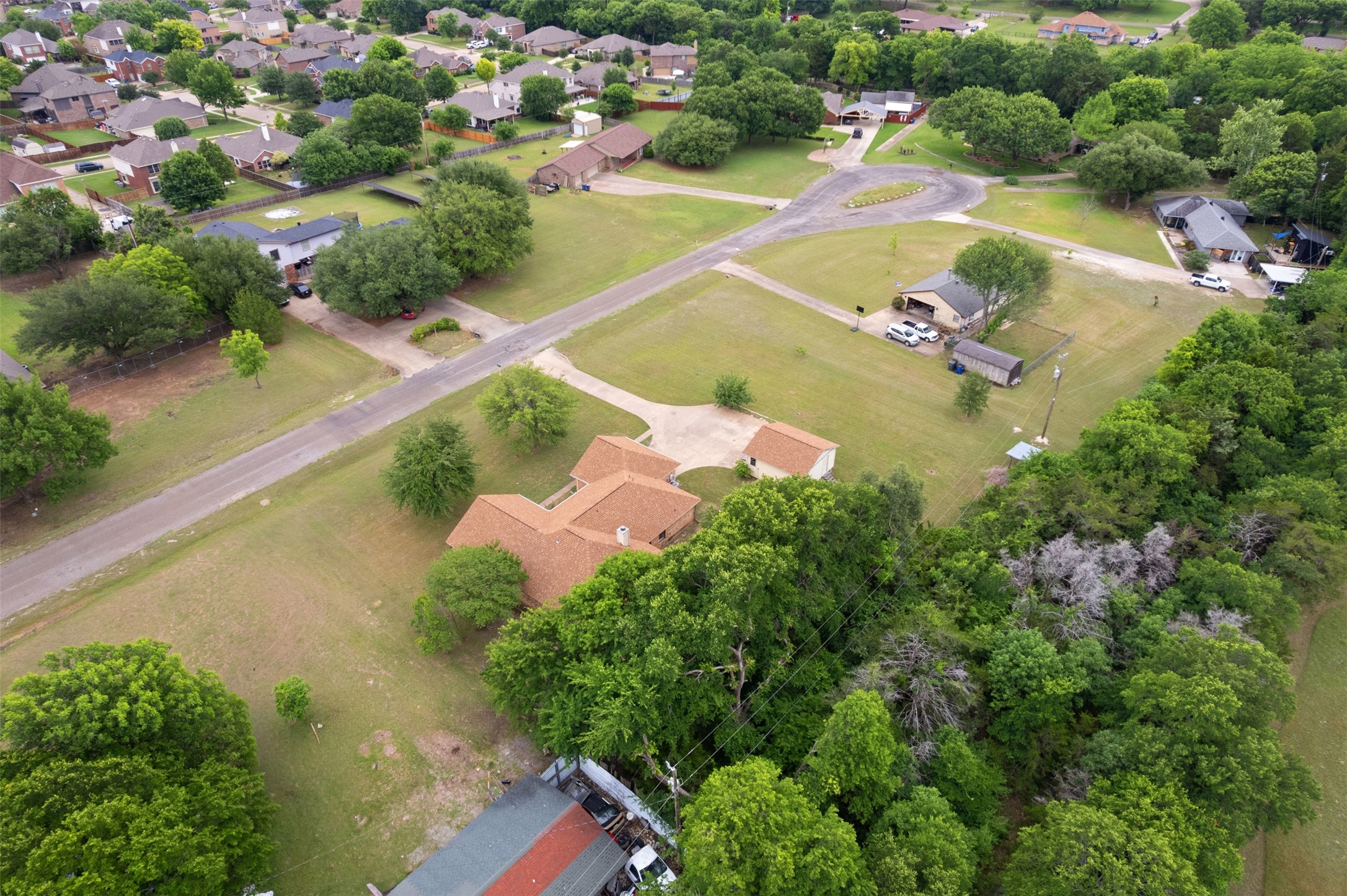 607 Lark Lane Oak Leaf TX 75154