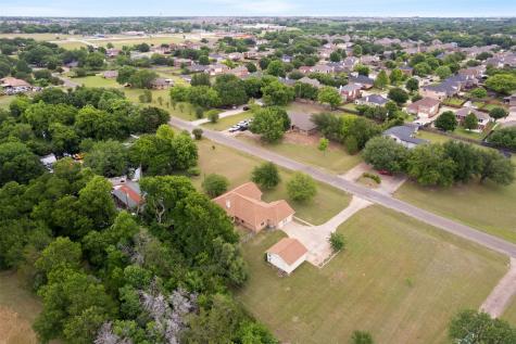 607 Lark Lane Oak Leaf TX 75154