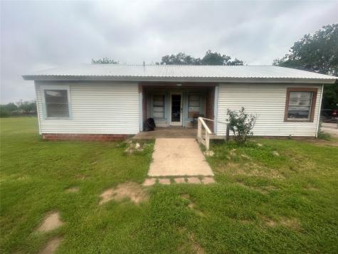 1409 N Main Street Weatherford TX 76086