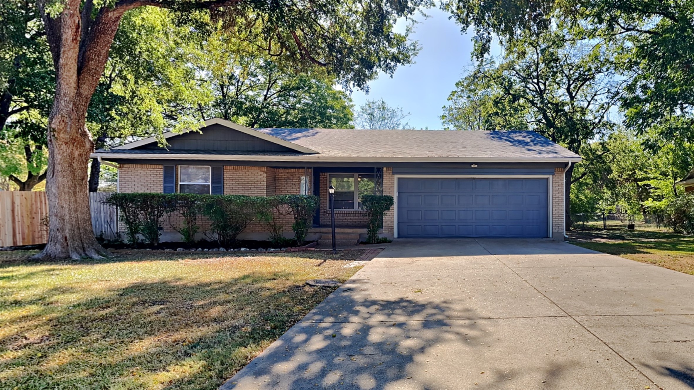 216 Pensacola Avenue Waxahachie TX 75165