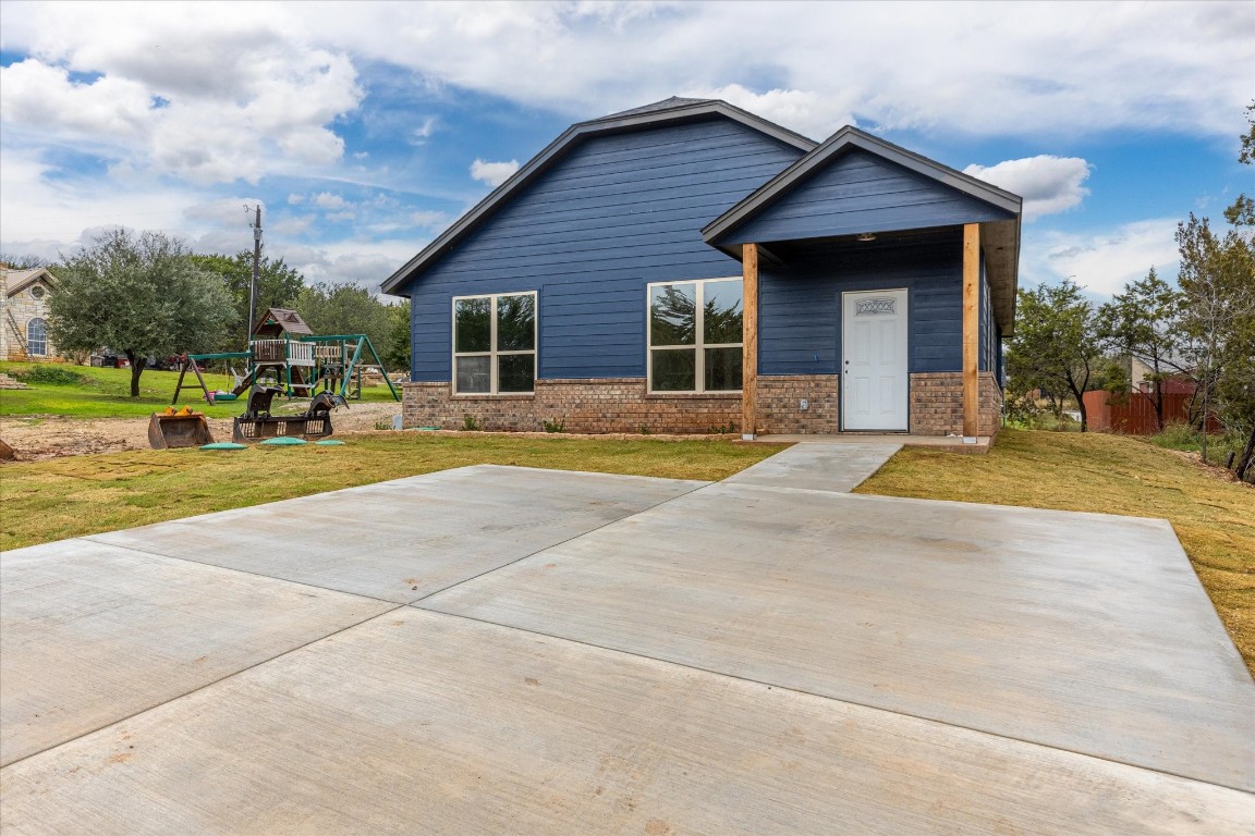 824 Arkansas River Drive Granbury TX 76048