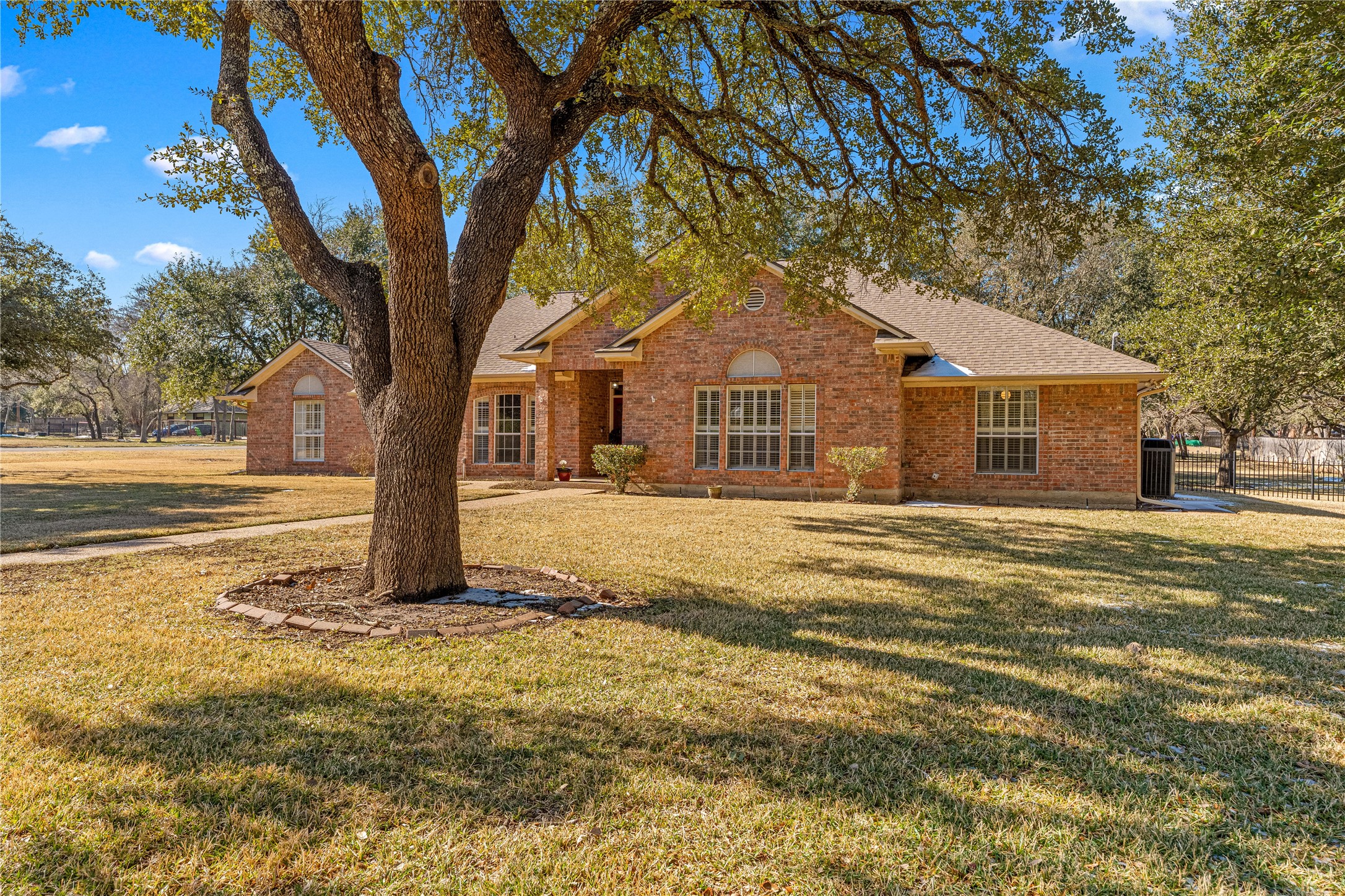 201 Cobblestone Lane Crawford TX 76638