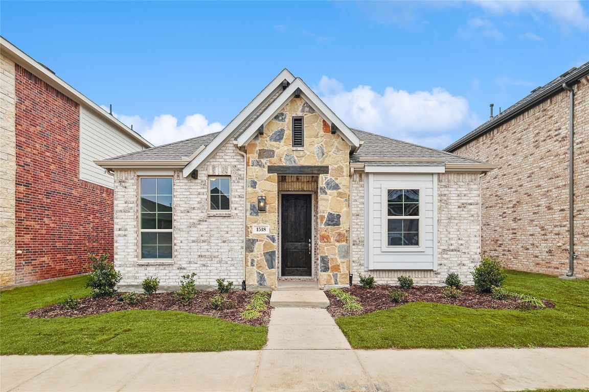 1518 Haybale Lane Garland TX 75042