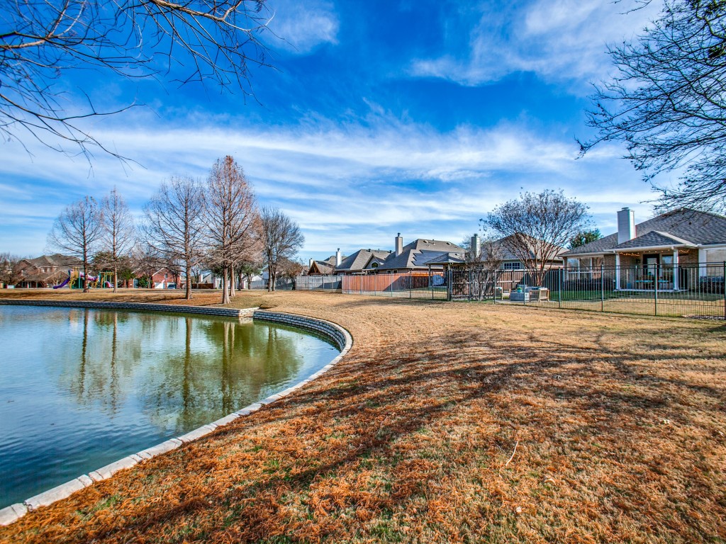 6111 Hillcrest Drive Sachse TX 75048