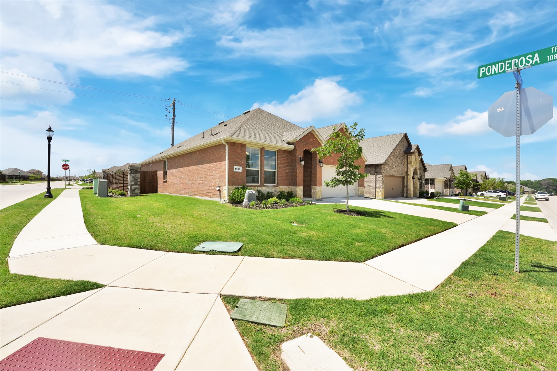3303 Brady Starr Drive Aubrey TX 76227