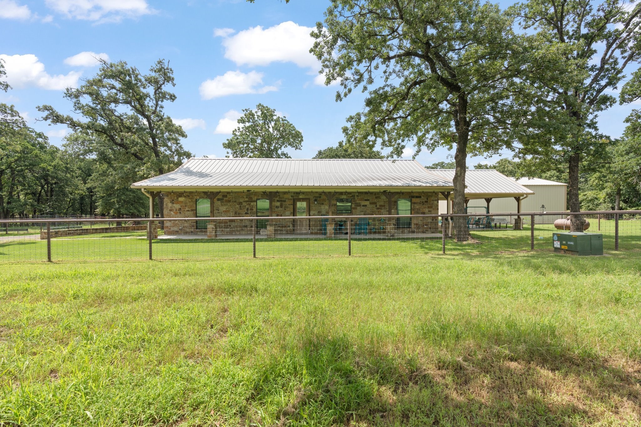 1338 Fm 67 Covington TX 76636