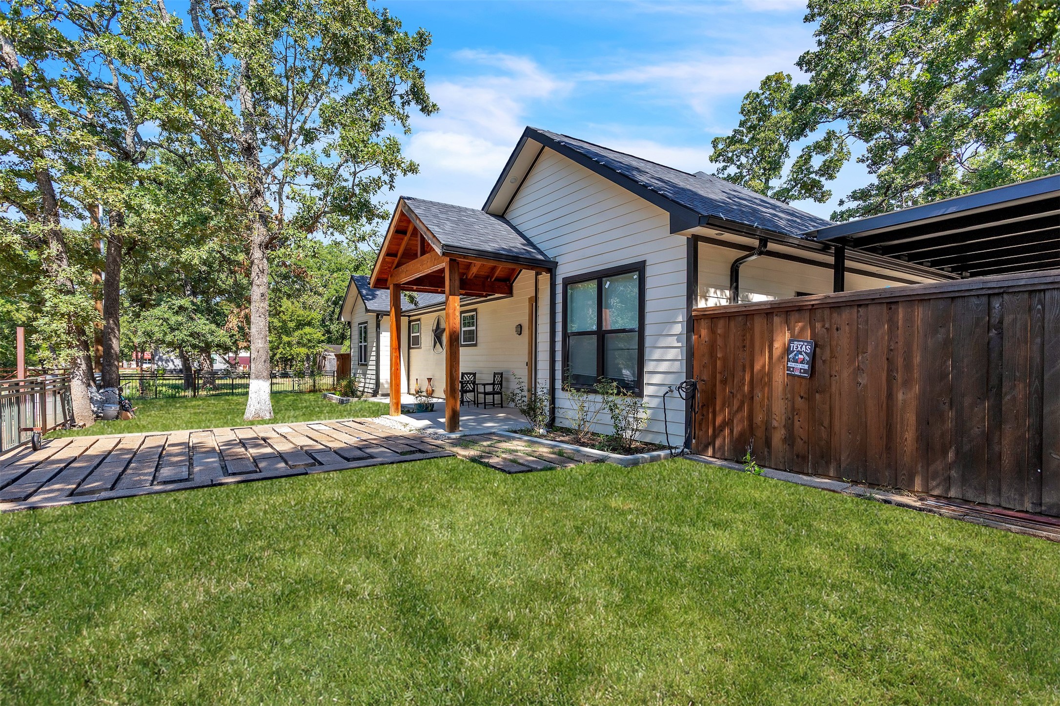 1804 Tammy Street Hawk Cove TX 75474
