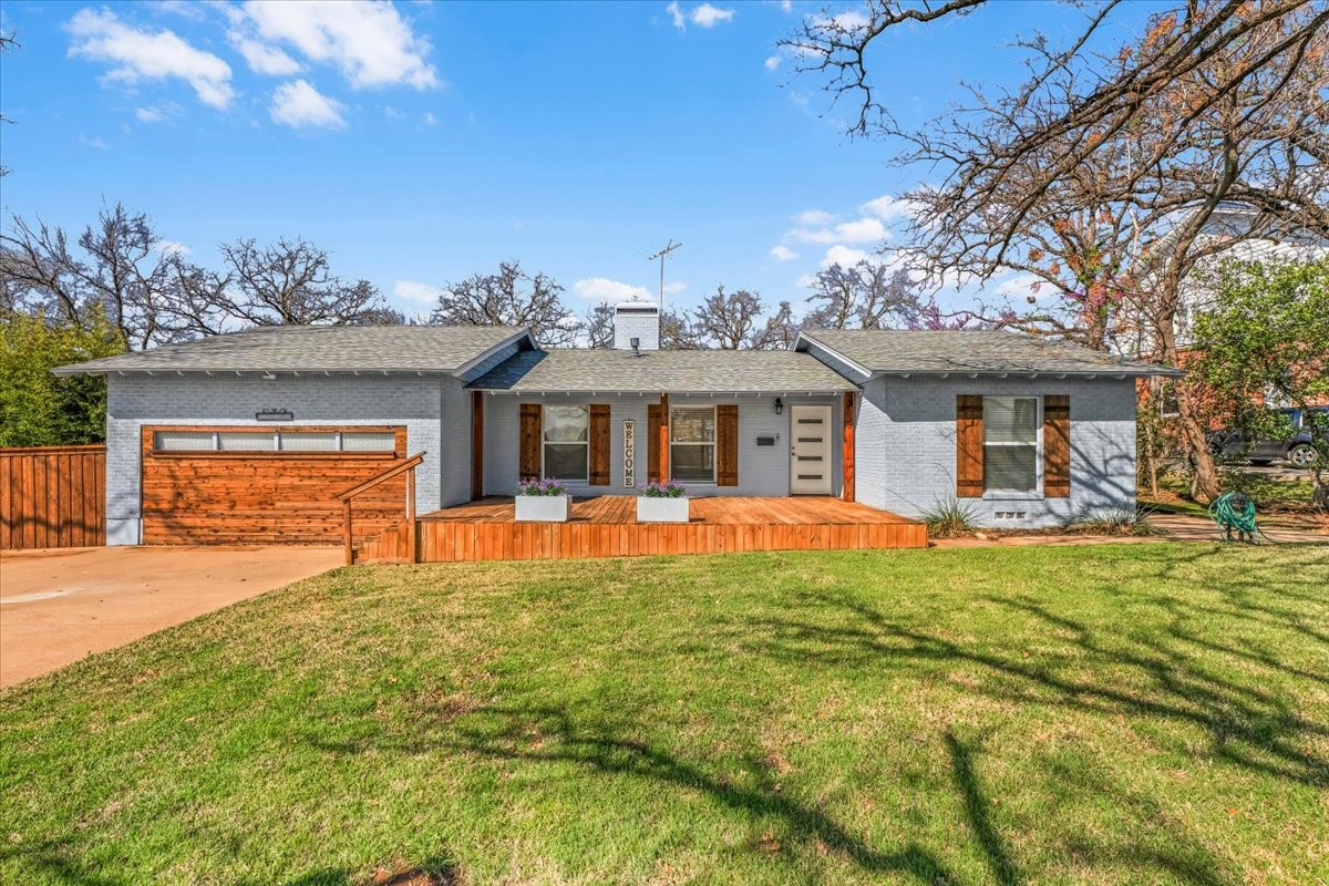 1313 W Sanford Street Arlington TX 76012