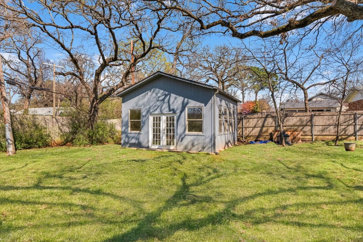 1313 W Sanford Street Arlington TX 76012