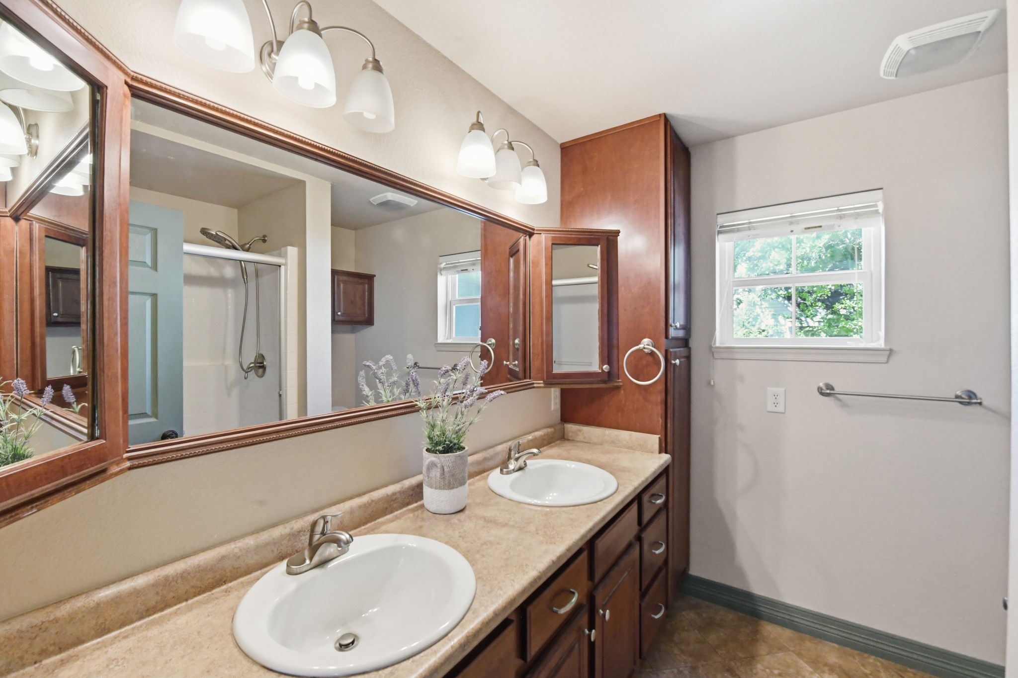 505 Highland Oak Point TX 75068