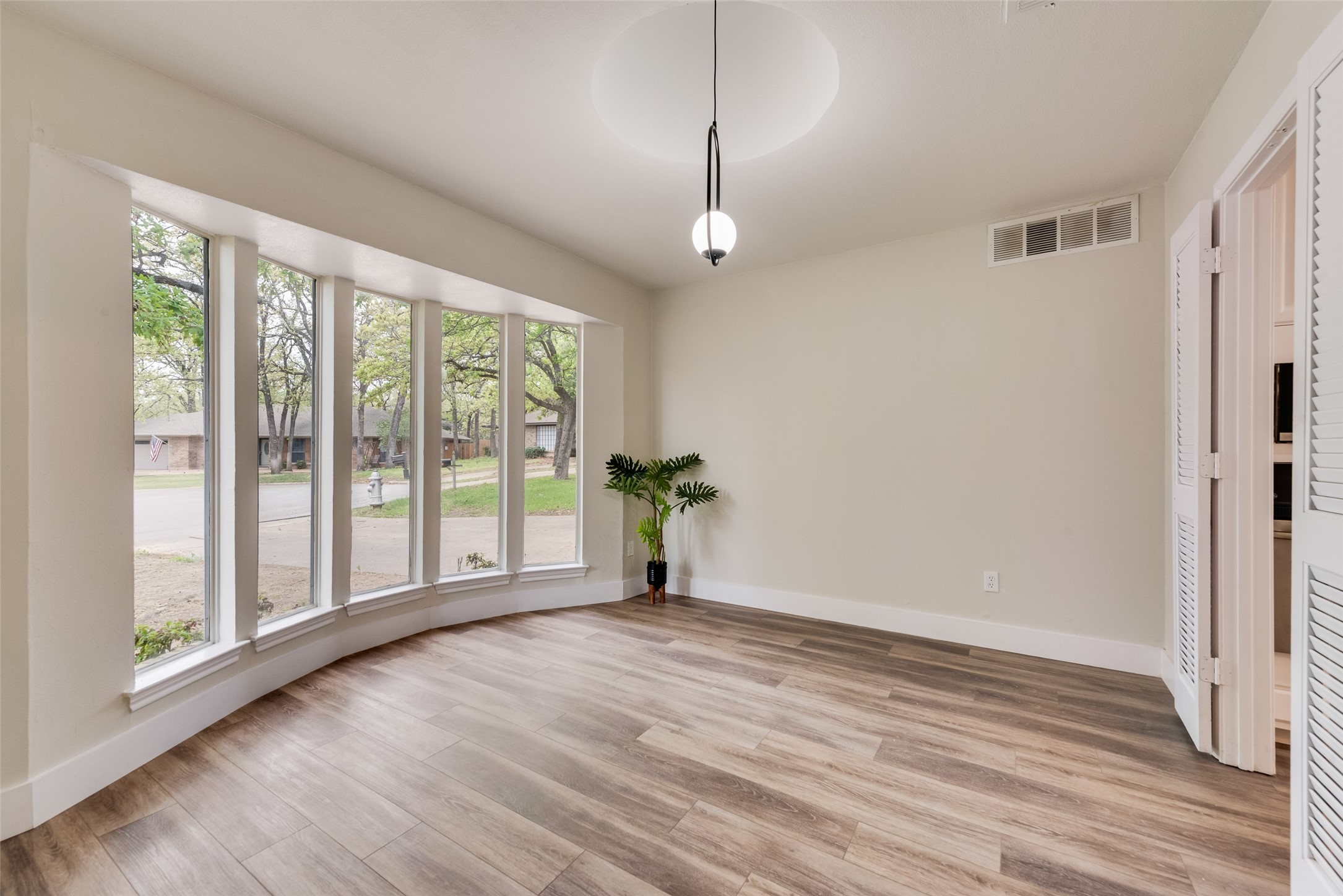 4801 Rock Ridge Court Arlington TX 76017