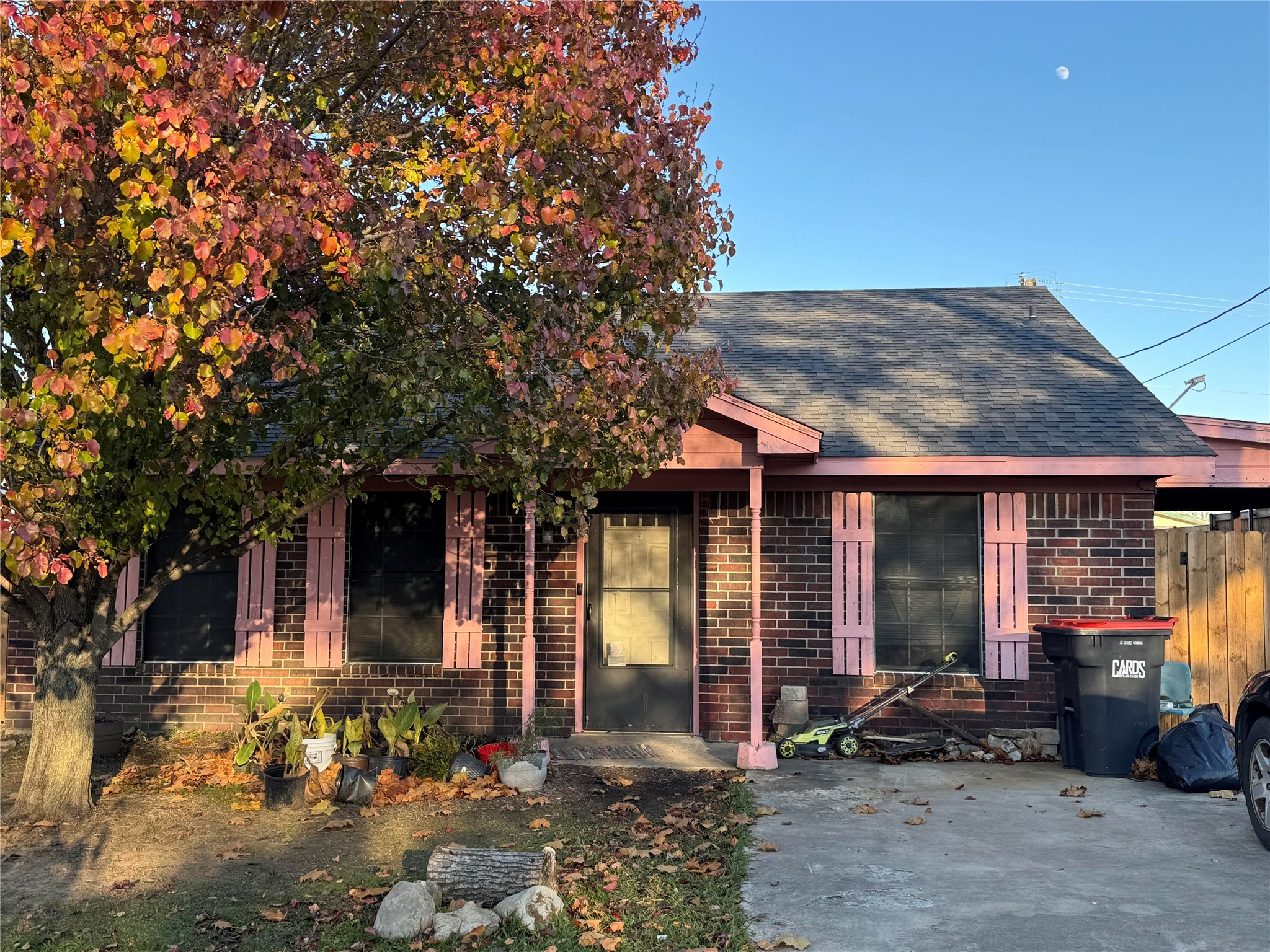 2255 40th Street SE Paris TX 75460