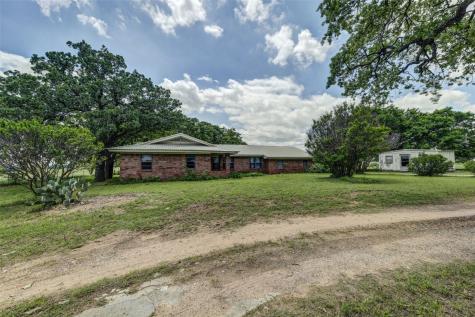 1063 Winn Road Bowie TX 76230