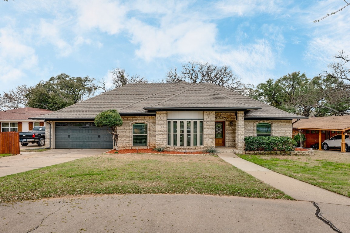 317 Granada Calle Street Granbury TX 76049