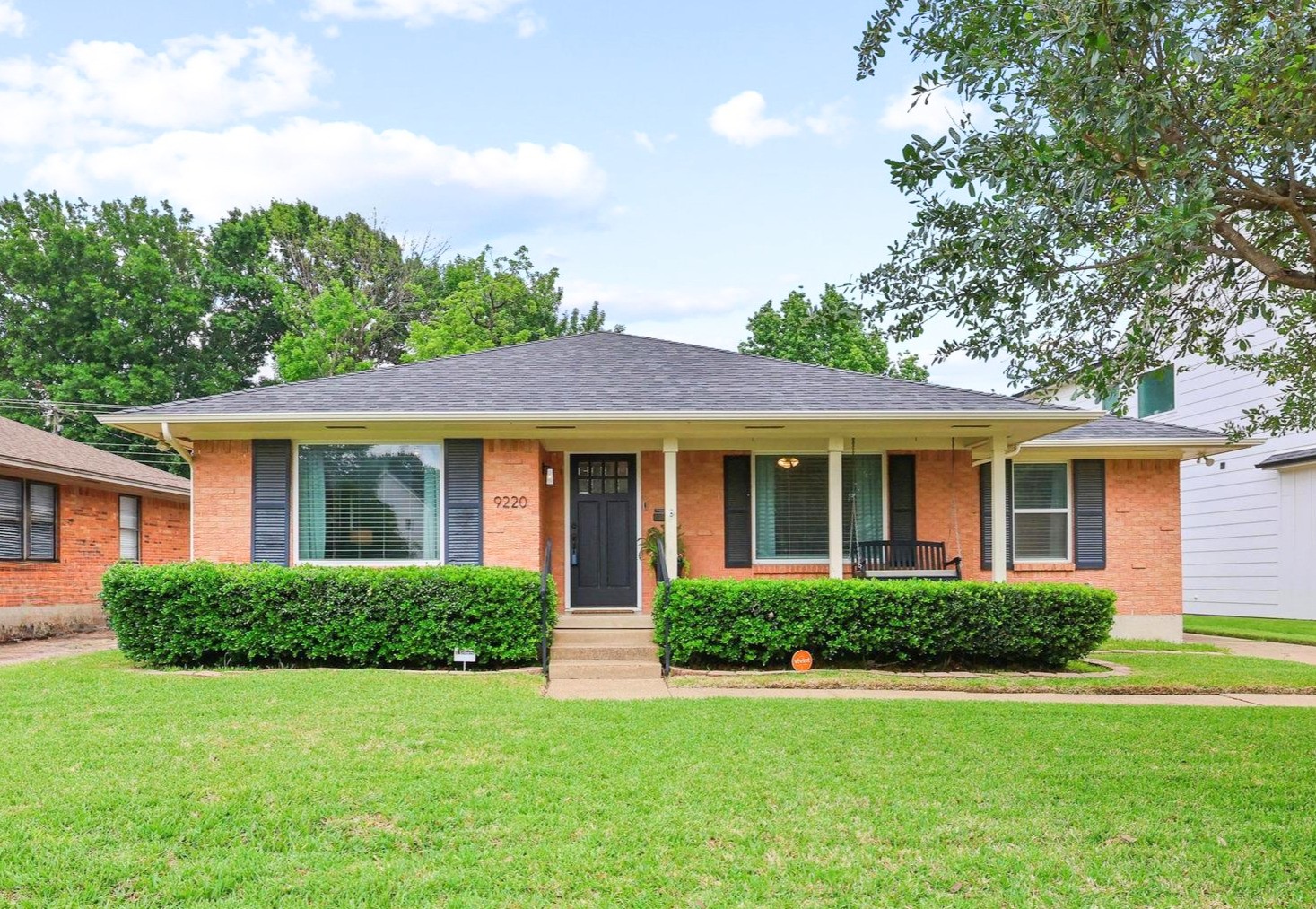 9220 Larchwood Drive Dallas TX 75238