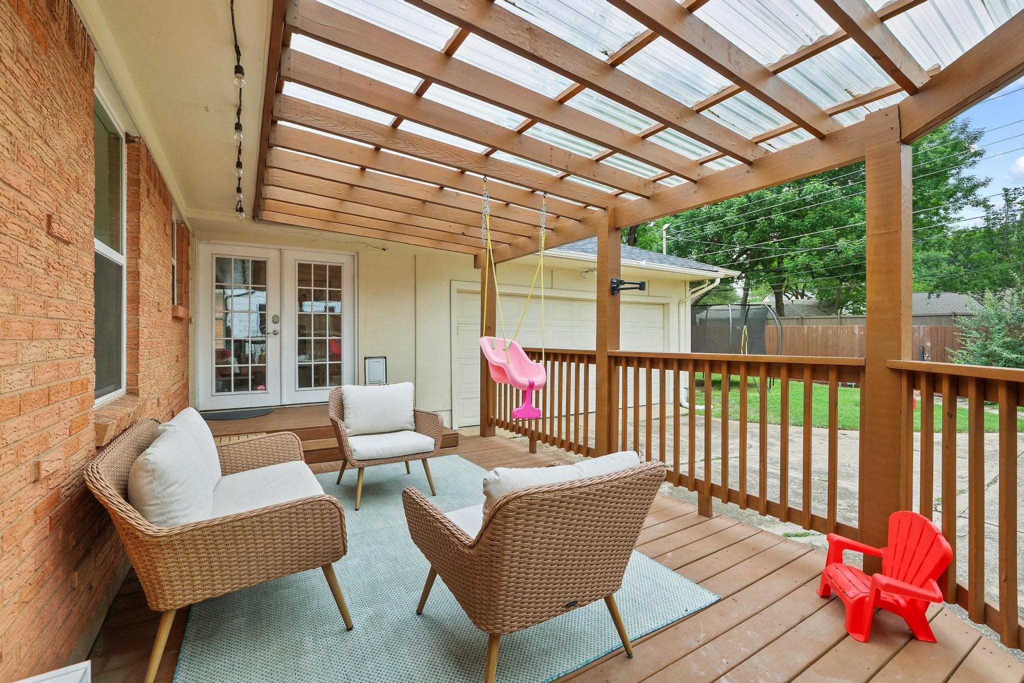 9220 Larchwood Drive Dallas TX 75238