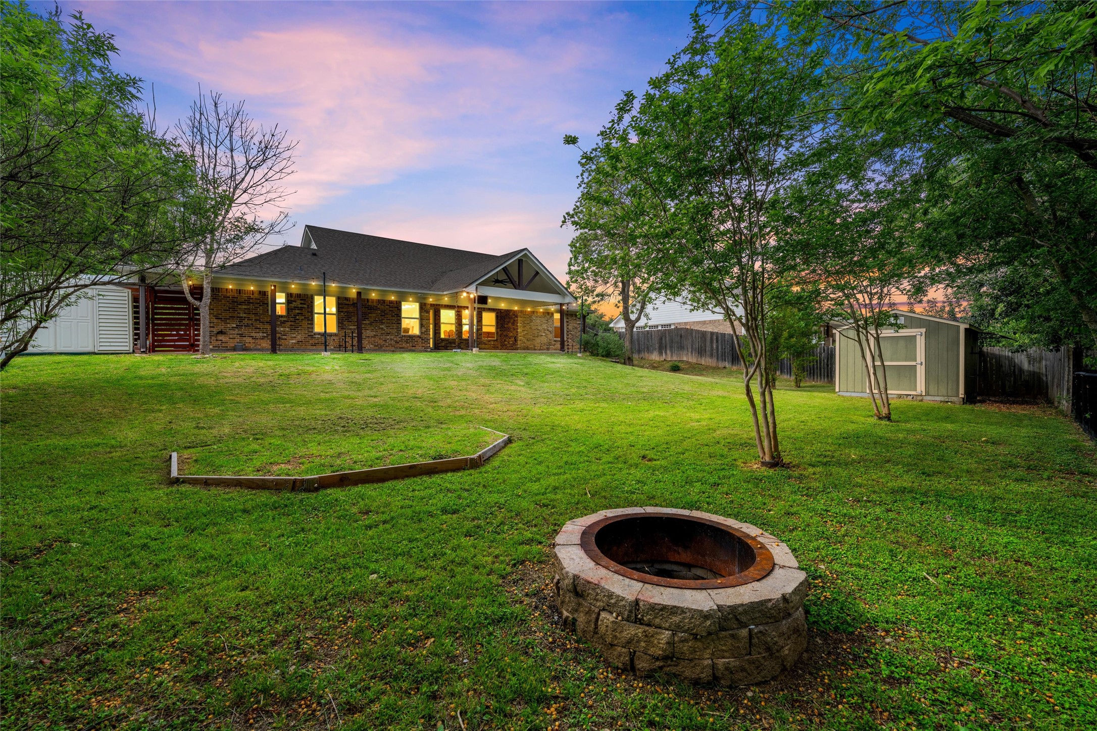 8224 Forest Ridge Drive Woodway TX 76712