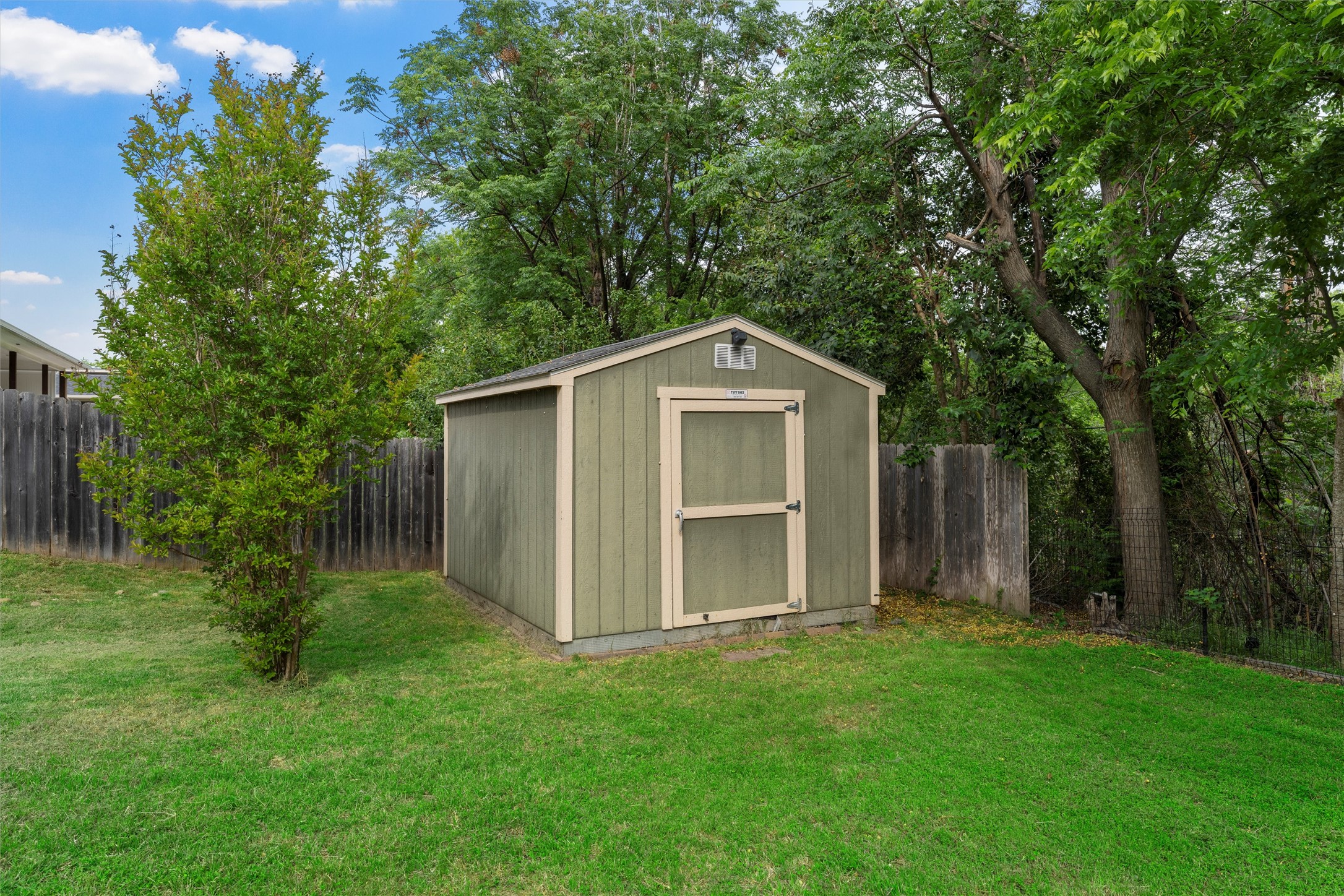 8224 Forest Ridge Drive Woodway TX 76712
