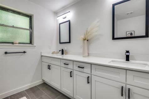 5921 Spring Glen Drive Dallas TX 75232