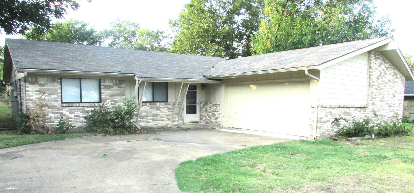2611 Linda Drive Ennis TX 75119