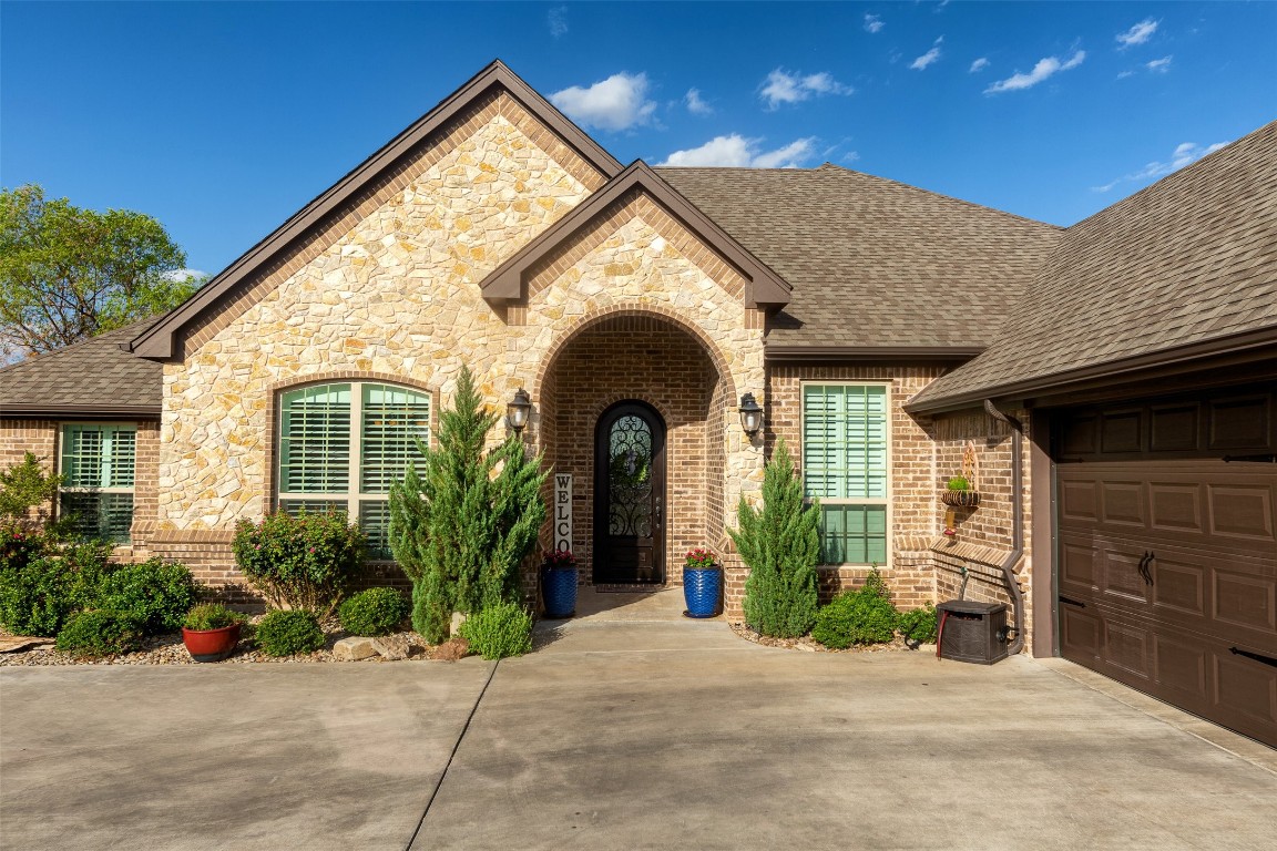 1001 Lady Amber Court Granbury TX 76049