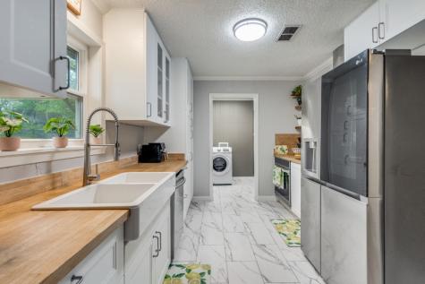 109 N Ash Avenue Azle TX 76020