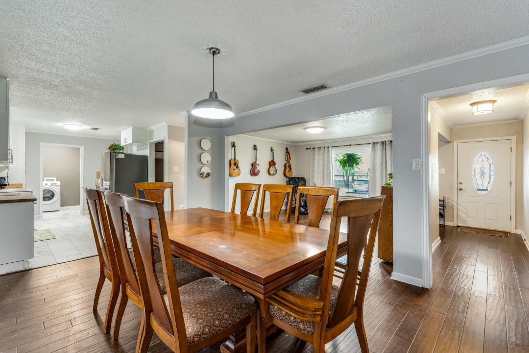 109 N Ash Avenue Azle TX 76020