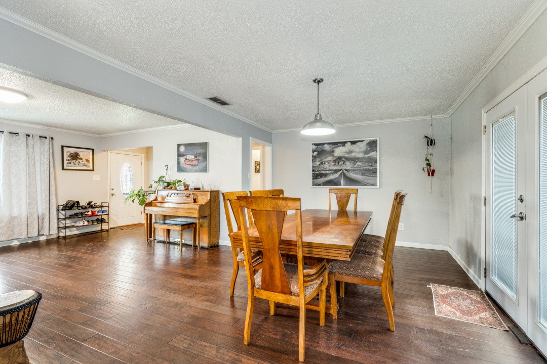 109 N Ash Avenue Azle TX 76020