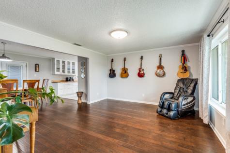109 N Ash Avenue Azle TX 76020